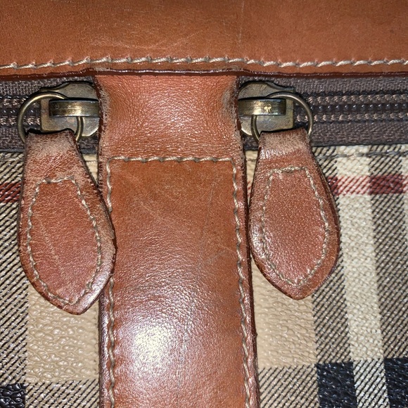 vintage BURBERRY small Nova Check weekender - Picture 3 of 14